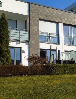 Modern, hell, familienfreundlich – Wohnen auf zwei Etagen - Winsen (Luhe)