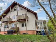 Gute Kapitalanlage in Kirchzarten: vermietetes Zweifamilienhaus in ruhiger und zentraler Lage - Kirchzarten