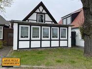 Warnemünde, Am Strom ehemaliges Kapitänshaus als Grundsanierung, bzw Abrissobjekt - Rostock