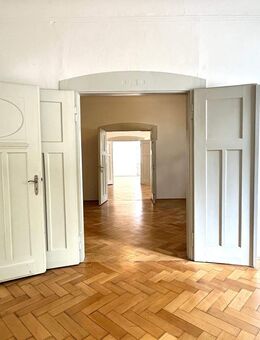 200 qm - 7 Zimmer City Wohnung Amberg - Amberg