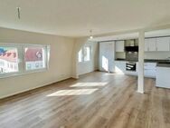 Charmante 2,5 Zimmer-Dachgeschoss-Wohnung in Lörrach City (86qm) - Lörrach