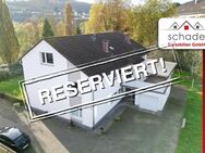 RESERVIERT! SCHADE IMMOBILIEN - 2-3-Familienhaus mit ebenem Grundstück! - Plettenberg