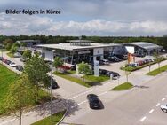 VW Touran, 1.5 l TSI Highline R-Line, Jahr 2022 - Erding