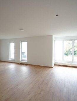 // großzügige 2- Raum Wohnung ** TG-Stellplatz // - Leipzig