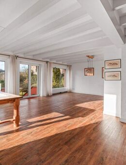 Toskana-Charme pur: Einfamilienhaus + 2 Rendite-Wohnungen - Pirmasens