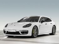 Porsche Panamera, 4 E-Hybrid Sport Turismo Platinum Edition, Jahr 2023 - Stuttgart