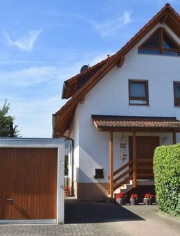 Freistehendes Einfamilienhaus in Hartheim mit schönem Garten - Hartheim (Rhein)