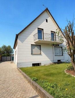 Ein-/Zweifamilienhaus mit sonnigem Garten: frisch saniert & Ausbaupotenzial - Augsburg