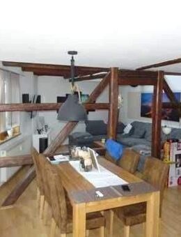 Reserviert - Superschöne, ruhig gelegene, helle 3-Zimmer-Maisonette-Wohnung mit 2 Bädern in Auma zu vermieten - Auma-Weidatal