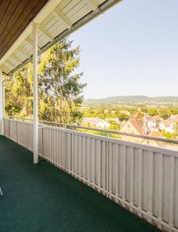 Großzügige 5-Zimmer-Wohnung mit Balkon und herrlichem Ausblick in Kassel-Oberzwehren - leerstehend - Kassel