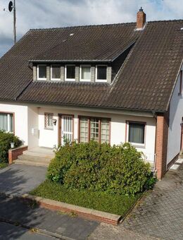 Großzügiges Einfamilienhaus mit direktem Blick auf den Mühlenteich in Oelde! - Oelde