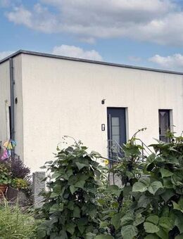 Wohnen wie im Haus - Moderne 4½-Zimmer-Wohnung in zentraler Lage mit eigenem Garten - Sankt Georgen (Schwarzwald)