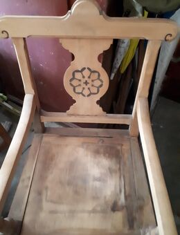 Haushaltsauflösung VB 60€ Alter antiker Holzstuhl Holzsessel WC-Sessel mit Nachttopf - Neuburg (Donau)