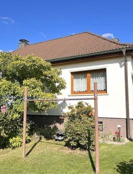 Charmanter Bungalow mit Ausbaupotenzial und wunderschönem Garten in Bobbau - Bitterfeld-Wolfen