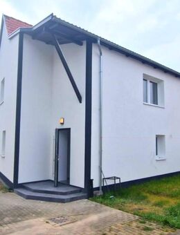 Saniertes Einfamilienhaus mit 2 Garagen, Lagerhalle und einer ehemaligen Gaststätte als Hobby - Torgau