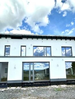 Architektenhaus mit Fernblick - Erstbezug in exklusiver Wohnlage - Kulmbach