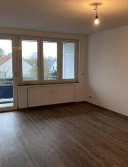 Renovierte 3-Zimmer-Wohnung mit Balkon - Delmenhorst
