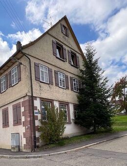 Zweifamilienhaus teilweise renoviert in guter Lage und bietet großzügige Wohnverhältnisse! - Seewald