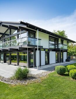 AIGNER - Moderne Fachwerk-Villa mit Traumgarten bei Freising - Marzling