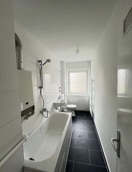 Renovierte 2-Zimmer-Wohnung mit Balkon frei! - Rendsburg