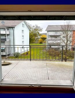 Ihr neues Zuhause! 2-Zimmer-Wohnung + Tageslichtbad mit Wanne + Keller + Balkon - Singen (Hohentwiel)