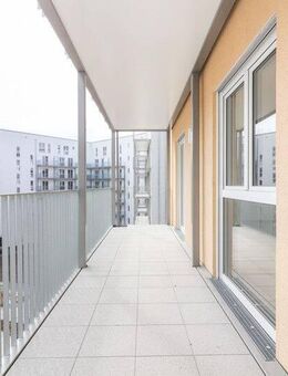 Großzügige 4-Zimmer-Etagenwohnung mit Sonnenbalkon, Gästebad, Tiefgaragenstellplatz! *ERSTBEZUG* - Frankfurt (Main)