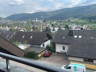 Exklusive 4-Zimmer-Luxuswohnung mit 3 Terrassen, Panoramablick, Vollbad & Gäste-WC – 96m² Wohntraum! - Titisee-Neustadt