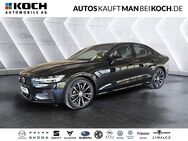 Volvo S60, T8 AWD Recharge Plug-In Hybrid Plus Dark, Jahr 2022 - Berlin