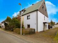Leerstehendes Einfamilienhaus, ca. 100 m², mit Doppelgarage und Garten in Mülheim-Saarn - Mülheim (Ruhr)