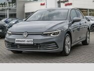 VW Golf, 1.5 TSI VIII Style Pro, Jahr 2020 - Duisburg