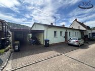 Doppelhaus mit Einliegerwohnung und Carport zum Verkauf - Wadern