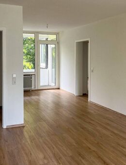 Helle Wohnung mit zwei Loggien und einem Blick ins Grüne - Ihr Zuhause wartet auf Sie - Ennepetal (Stadt der Kluterhöhle)