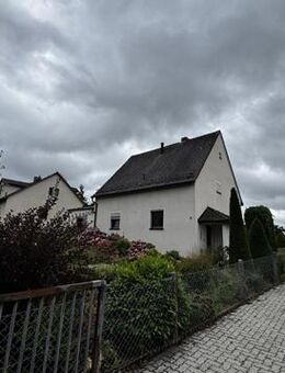 Freistehendes Familienhaus mit großem Garten - Naturschutzgebiet angrenzend - Stein (Bayern)