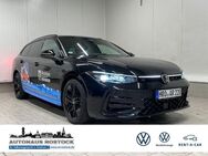 VW Passat Variant, 2.0 TDI R-line, Jahr 2024 - Rostock