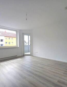 Kernsaniert! 3-Zimmer-Wohnung mit Balkon - Minden (Nordrhein-Westfalen)
