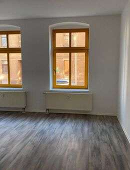 zentrumsnahe 2-Raum-Wohnung mit Balkon - Zwickau