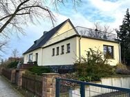 Sehr gepflegtes, großzügiges Einfamilienhaus mit Dachterrasse und 46m² Einliegerwohnung in Wolfen - Bitterfeld-Wolfen Thalheim