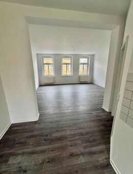 ==4.Raum-Wohnung Maisonette mit Terrasse und 2.Bädern== - Gera