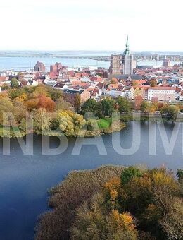 Exklusiv wohnen - großzügige Altbauwohnung im Villenviertel am Knieperteich - Stralsund