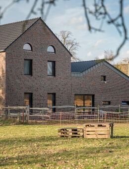 Exklusiver Landsitz mit Pferdehaltung - Historischer Charme trifft modernes Luxus Wohnen - Wesel