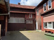 Viel Platz & großes Potenzial: Einfamilienhaus mit Halle und großem Grundstück in Söhlde - Söhlde