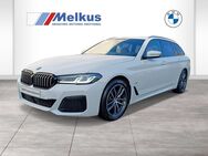 BMW 520, d xDrive M Sportpaket HiFi, Jahr 2022 - Dresden