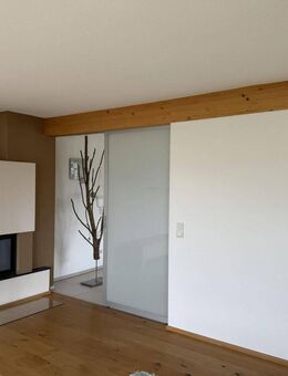 **Viel Raum für Familie, Büro oder Praxis, Maisonette ca. 238 qm** - Eitensheim