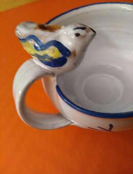 Helle Tasse aus Keramik mit pfeifendem Vogel z.B. für Kakao - Hannover Vahrenwald-List