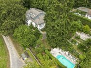 Privatsphäre im Grünen? Großzügige Villa mit Pool und privater Zufahrt in begehrter Burscheider Lage - Burscheid