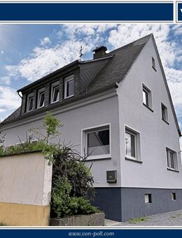 Gemütliches Einfamilienhaus mit großem Garten - Langenfeld (Rheinland-Pfalz)