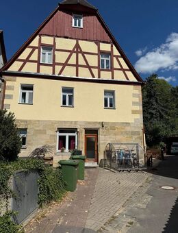 Landhausflair trifft moderne Wohnqualität - 3 Zimmer Wohnung im historischen Herzen Heroldsbergs - Heroldsberg