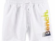 Bench. Badeshorts mit großem Logo-Aufdruck