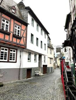 verfügbares Haus mit 3 Ferienwohnungen im Herzen von Sankt Goarshausen - Sankt Goarshausen