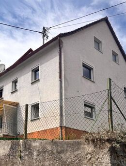 +++RENOVIERUNGSBEDÜRFTIGES EINFAMILIENHAUS IN SCHÖNER AUSSICHTSLAGE IN EGLOFFSTEIN+++ - Egloffstein